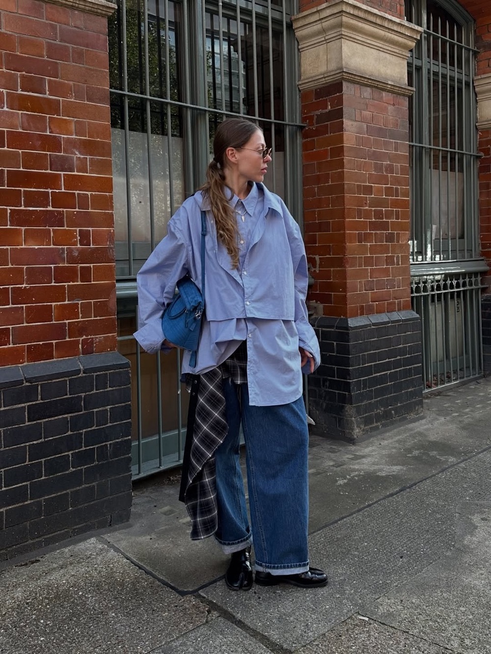 Weekday Double-Layered Oversized Shirt in Light Blue Size M/L 100% Cotton - Picture 3 of 7